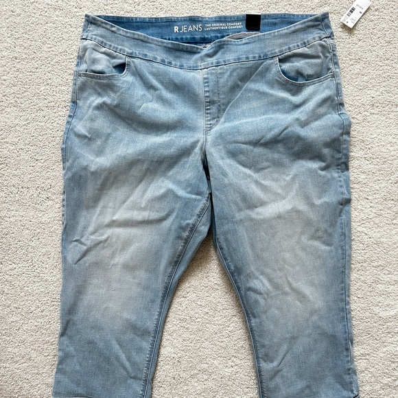 R Jeans Light Blue Denim Crop Jeans - Picture 1 of 2